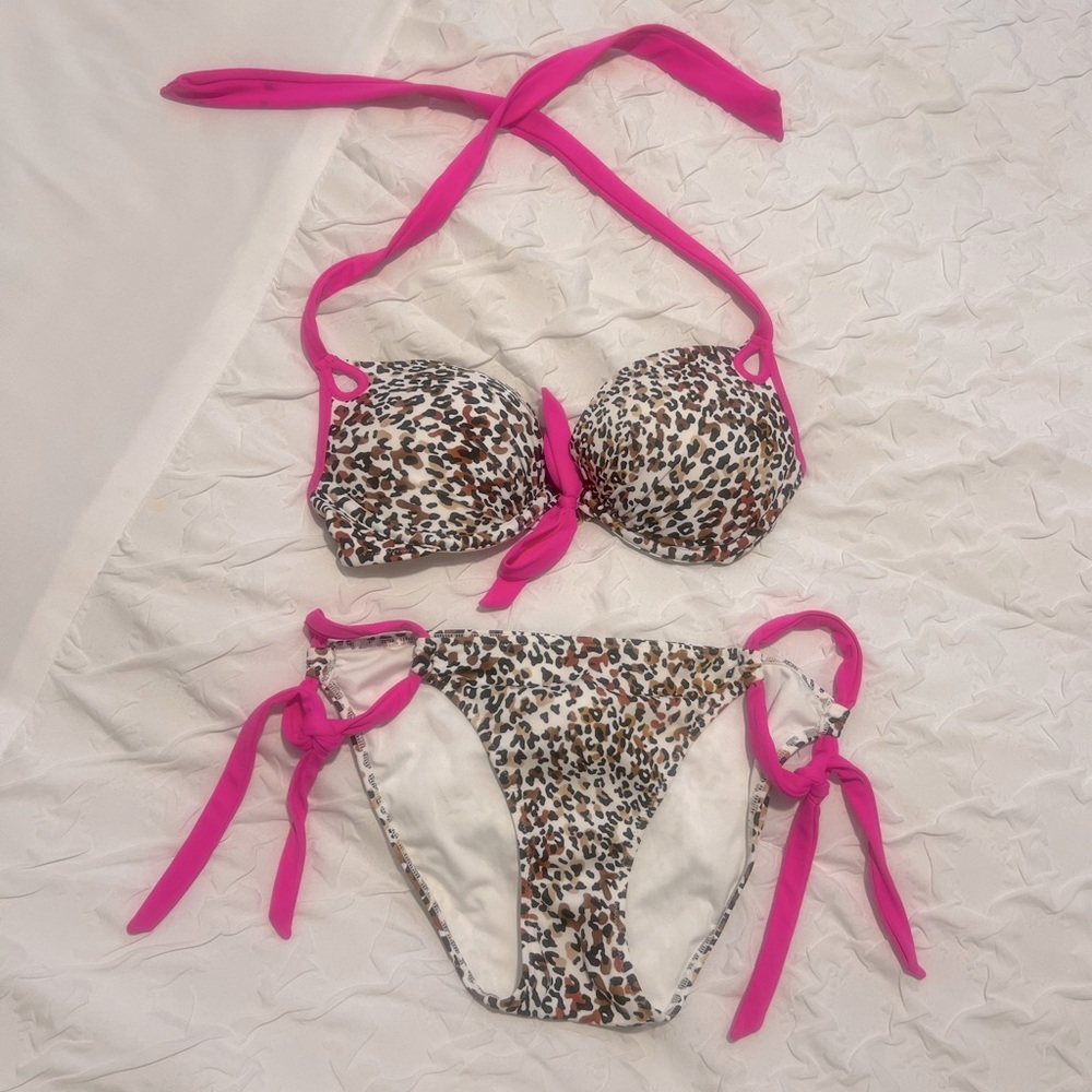 Victoria’s Secret push up bikini - 34C top / small bottom
